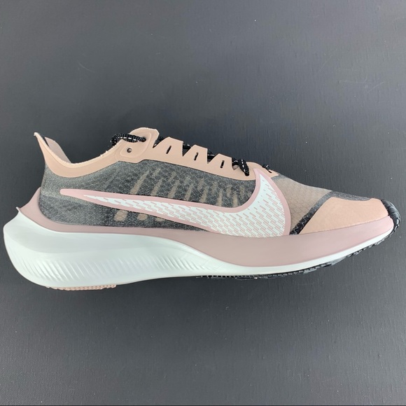 Nike Zoom Gravity Women's Running Shoes